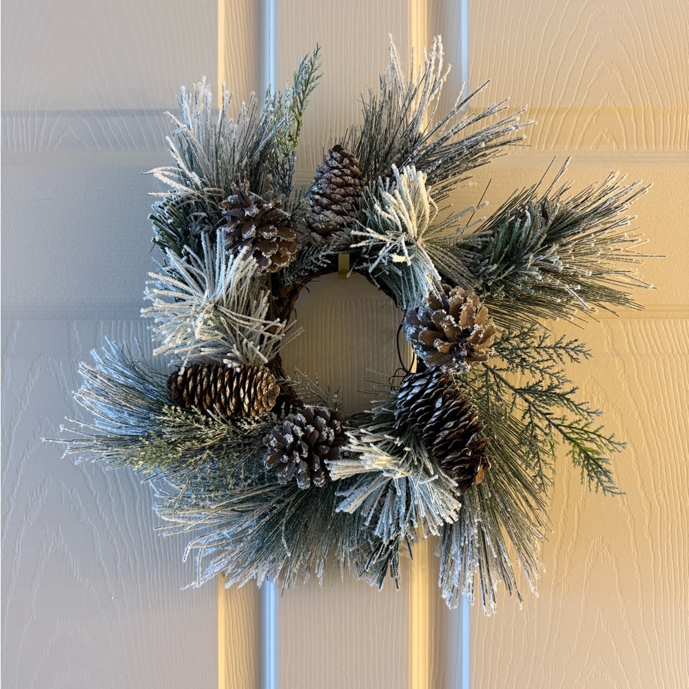 Frosted Pinecone Holiday Wreath